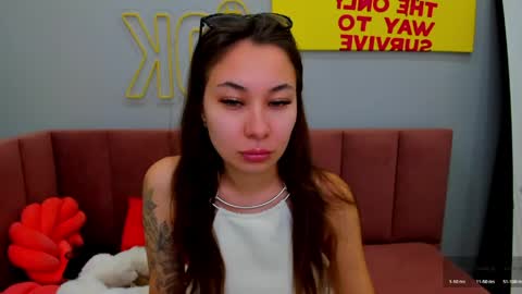 Snapshot of kat__cat chatting on 06/07/26, 02:27 kat__cat online show from 06/07/26, 02:27