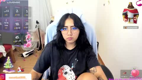 Snapshot of kat_ly_chan chatting on 12/03/24, 07:11 Kat       online show from 12/03/24, 07:11