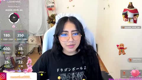 Snapshot of kat_ly_chan chatting on 12/25/24, 04:11 Kat       online show from 12/25/24, 04:11