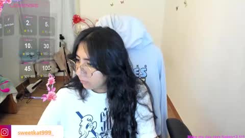 Snapshot of kat_ly_chan chatting on 01/23/25, 10:44 Kat       online show from 01/23/25, 10:44