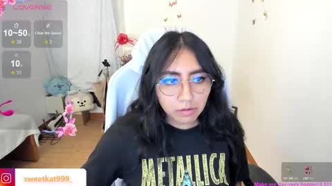 Snapshot of kat_ly_chan chatting on 02/13/25, 04:07 Kat       online show from 02/13/25, 04:07