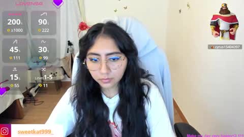 Snapshot of kat_ly_chan chatting on 03/07/25, 05:17 Kat       online show from 03/07/25, 05:17