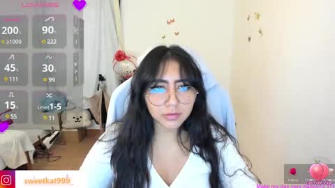 Snapshot of kat_ly_chan chatting on 03/09/25, 03:38 Kat       online show from 03/09/25, 03:38