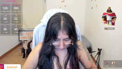 Snapshot of kat_ly_chan chatting on 10/07/25, 01:47 Kat       online show from 10/07/25, 01:47