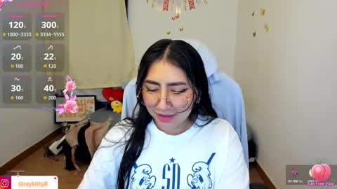 Snapshot of kat_ly_chan chatting on 10/16/25, 09:16 Kat       online show from 10/16/25, 09:16