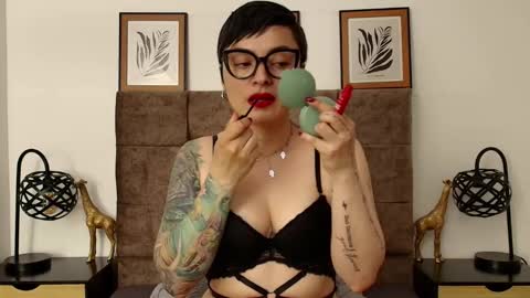 kat paradisse online show from 09/30/25, 07:52