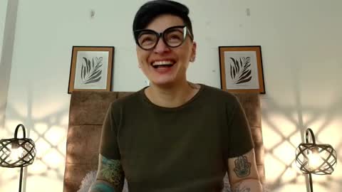 kat paradisse online show from 02/05/26, 11:48