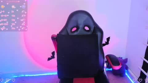 Snapshot of kat_riina chatting on 03/11/25, 01:45 ANA online show from 03/11/25, 01:45