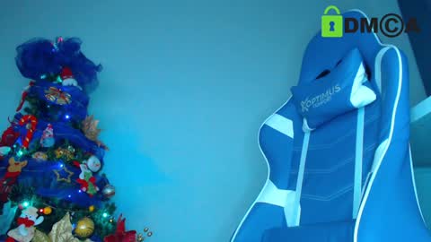 Snapshot of katalella_hot chatting on 12/30/24, 01:03 KATA online show from 12/30/24, 01:03