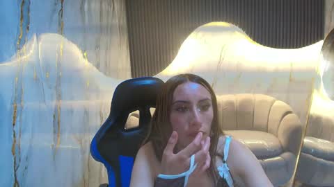 Katalina  online show from 04/15/26, 08:09