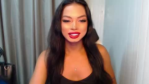 Snapshot of katalina_rouge chatting on 04/08/26, 05:51 IVY JANE online show from 04/08/26, 05:51