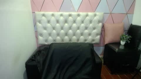 katalina santana25 online show from 09/16/25, 07:04