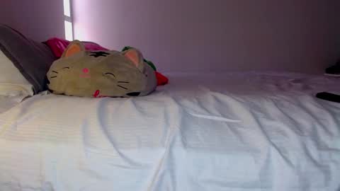 katalinaferreirax online show from 12/10/24, 06:17