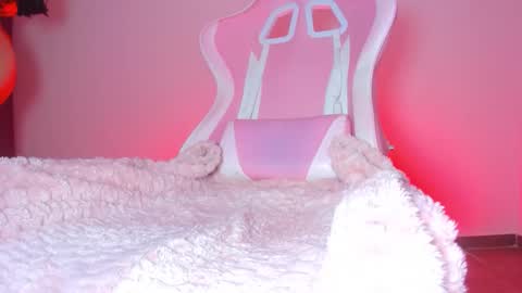 katalinaferreirax online show from 02/17/26, 08:04