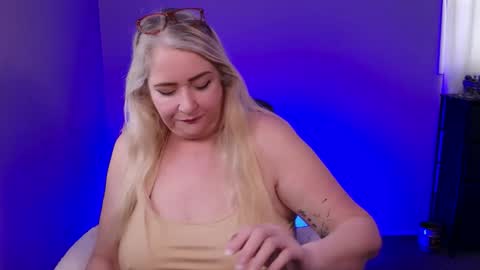 Kat D Sinclair online show from 03/01/26, 03:47