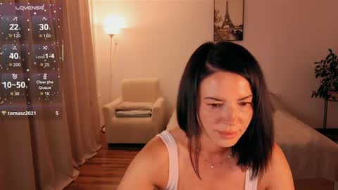 kate124680 online show from 07/08/26, 10:03