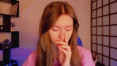 Kate online show from 03/03/25, 02:36