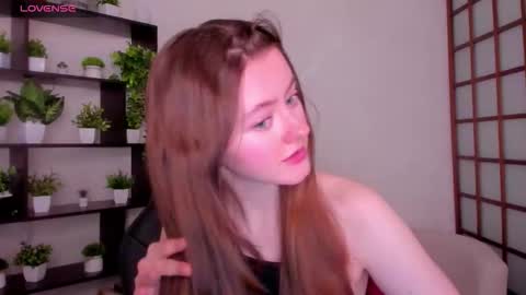 Kate online show from 11/20/25, 02:34