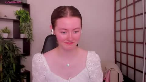 Snapshot of kate_cuddle chatting on 07/02/26, 03:23 Kate online show from 07/02/26, 03:23