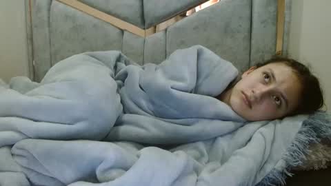 kate online show from 11/21/25, 11:58