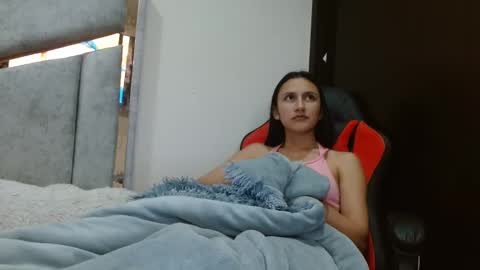 kate online show from 03/25/26, 12:05