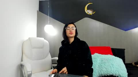 Kate Evans online show from 04/06/26, 10:16