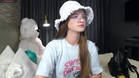 Snapshot of kate_jonson chatting on 08/03/26, 01:16 .Be kind and gentle with me and I will do my best for you. online show from 08/03/26, 01:16