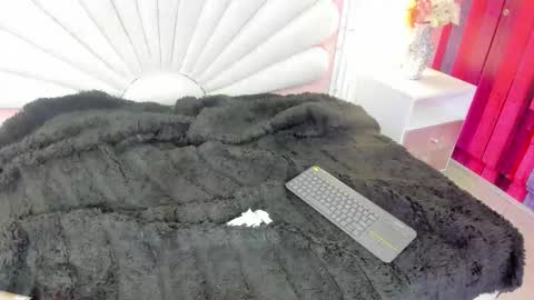 kate online show from 02/10/26, 01:48