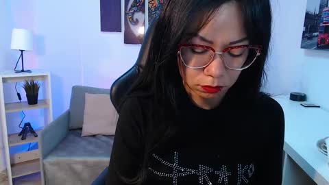 Kate  online show from 10/21/25, 10:49