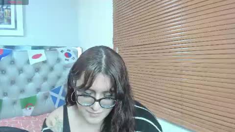 Snapshot of kate_pickman chatting on 06/18/26, 03:07 kate online show from 06/18/26, 03:07