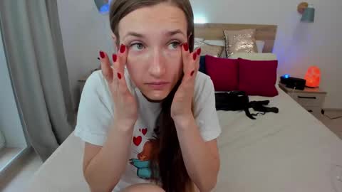 kate_redgar online show from 09/18/25, 11:12