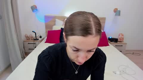 kate_redgar online show from 09/30/25, 01:05