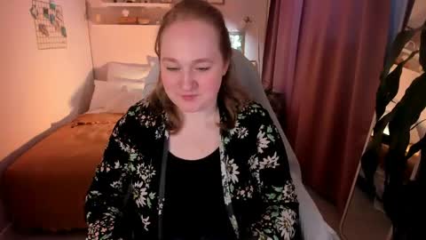 Snapshot of kate_rest chatting on 05/08/26, 02:33 Kate Follow me dear online show from 05/08/26, 02:33