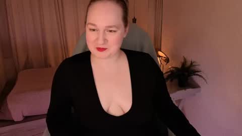 Snapshot of kate_rest chatting on 05/20/26, 01:28 Kate Follow me dear online show from 05/20/26, 01:28