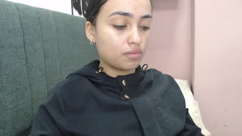 Snapshot of kate_stam chatting on 01/18/25, 01:40 Kari online show from 01/18/25, 01:40