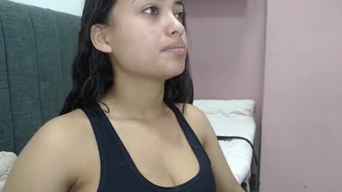 Snapshot of kate_stam chatting on 02/19/25, 01:50 Kari online show from 02/19/25, 01:50