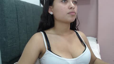 Snapshot of kate_stam chatting on 02/20/25, 04:57 Kari online show from 02/20/25, 04:57