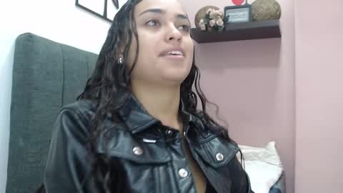 Snapshot of kate_stam chatting on 02/26/25, 01:08 Kari online show from 02/26/25, 01:08