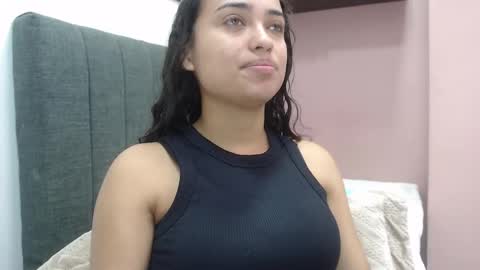 Snapshot of kate_stam chatting on 03/04/25, 02:21 Kari online show from 03/04/25, 02:21