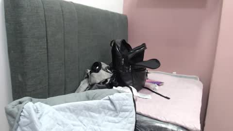 Kari online show from 11/26/25, 01:34