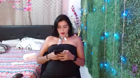 Snapshot of kateangelly chatting on 09/12/25, 01:28 kateangelly online show from 09/12/25, 01:28