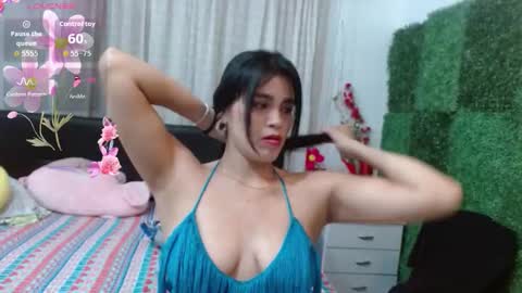 Snapshot of kateangelly chatting on 10/17/25, 02:04 kateangelly online show from 10/17/25, 02:04