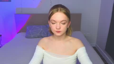 katebunnys online show from 04/18/26, 04:16