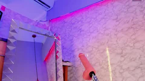 Kate  online show from 11/11/25, 05:07