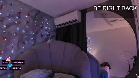 Im Katherine but call me Kate  online show from 11/23/25, 12:27