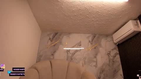 Im Katherine but call me Kate  online show from 02/12/26, 12:00