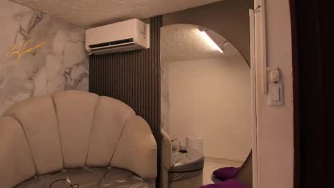 Im Katherine but call me Kate  online show from 03/18/26, 12:08