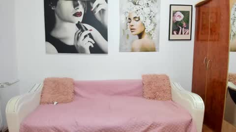 Anna online show from 04/13/26, 04:07