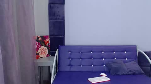 Snapshot of katerinarx chatting on 12/18/25, 08:53 KaterinaRX online show from 12/18/25, 08:53