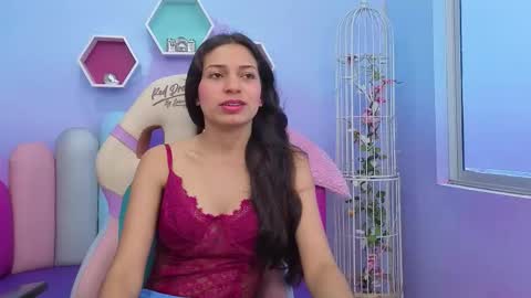 Snapshot of kateskinny chatting on 12/01/25, 11:37 Kate Skinny online show from 12/01/25, 11:37